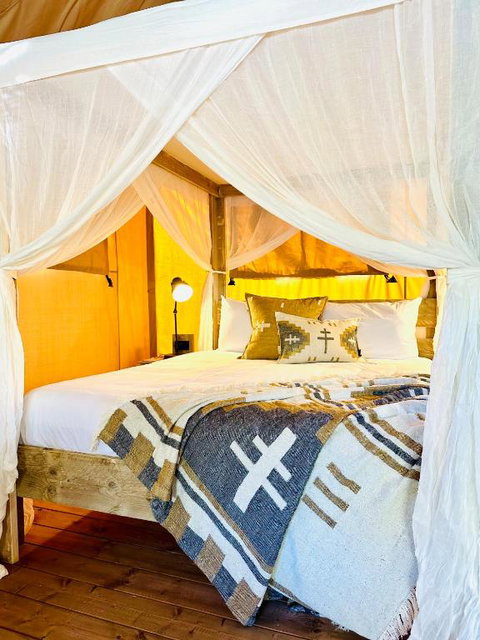 Esk Luxury Glamping Tents - Newcastle Accommodation 4