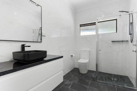 Family Getaway In Salt Ash - Newcastle Accommodation 2