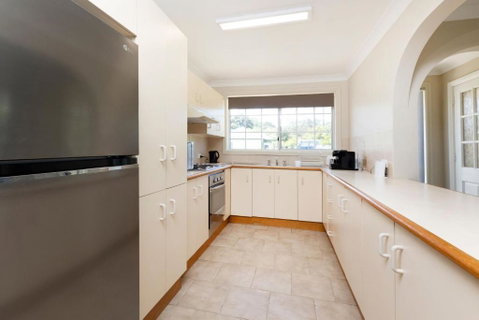 Habitat On Helen St - Newcastle Accommodation 4