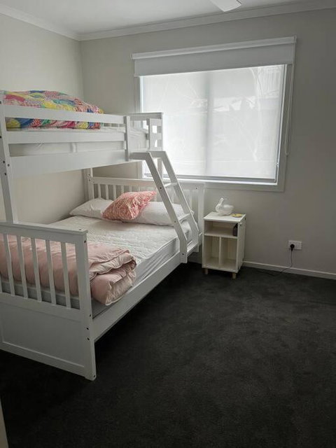 Hakuna Matata - Venus Bay - Newcastle Accommodation 2