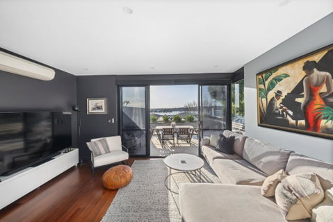 Harbour Haven Townhouse - Newcastle Accommodation 3