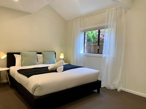Historic Charm, Renovated Touch - Newcastle Accommodation 2