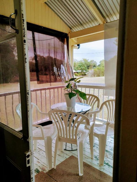 Home At The Beach In Ingham - New Castle Tourism 0