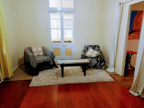 Home At The Beach In Ingham - New Castle Tourism 3
