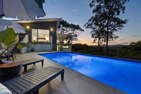 Hinterland Dreamers Poolside Retreat - Newcastle Accommodation 0