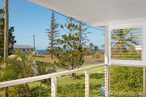 Island Pines - Newcastle Accommodation 1