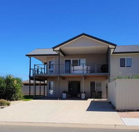 Agape Holiday Home - Newcastle Accommodation