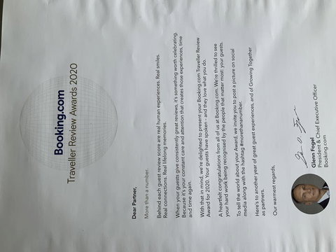 Alex Beach Resort Unit 305 - Newcastle Accommodation 1