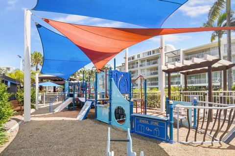 ALEXANDRA BEACH RESORT-ALEX412 - Newcastle Accommodation 1