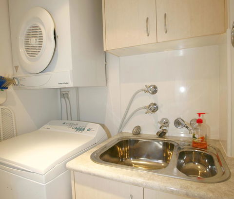 Allamanda U2, - Awesome Location - - New Castle Tourism 1