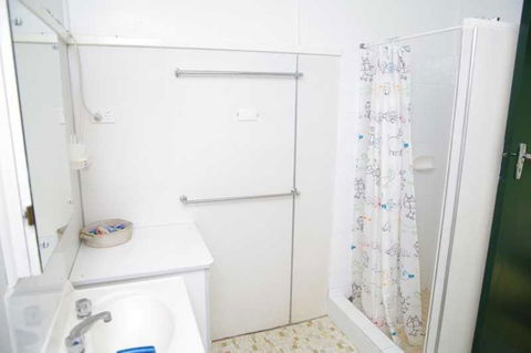 Almare, 7 Gowing Street - Newcastle Accommodation 3