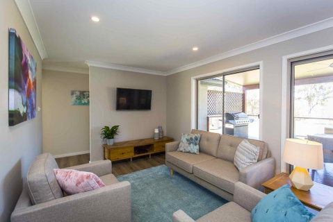 Amani - Newcastle Accommodation 3