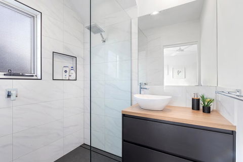 Amber House - Newcastle Accommodation 2