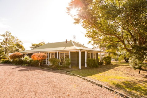 Among The Vines - Newcastle Accommodation 0