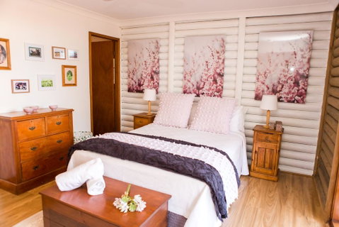 Among The Vines - Newcastle Accommodation 2