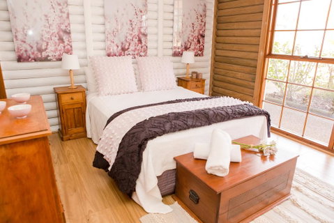 Among The Vines - Newcastle Accommodation 3