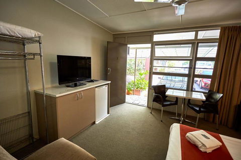 Anchorage Motor Inn - New Castle Tourism 1