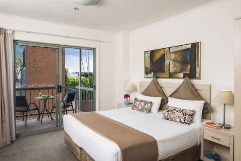 Apartments @ 243 Pyrmont - New Castle Tourism 2