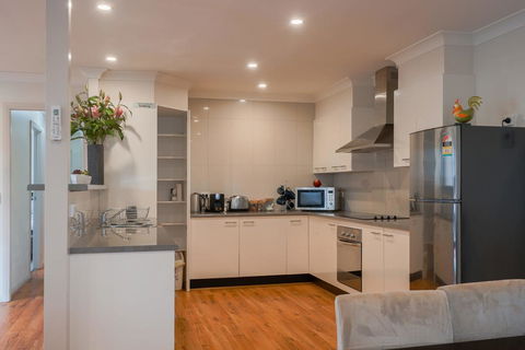 Apartments On Allingham - New Castle Tourism 1