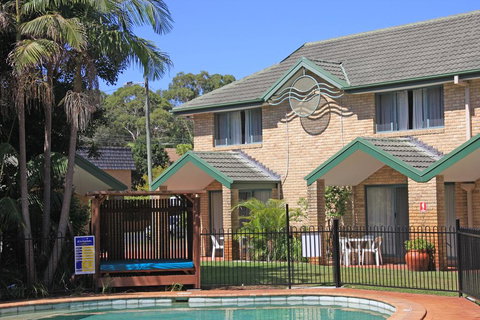 Aqua Villa Holiday Apartments - Newcastle Accommodation 0