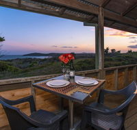 Aqualuna- Excellent surfing beaches. - Newcastle Accommodation