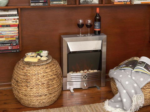 Araluen On Holden - Great Deck With Ocean Views - New Castle Tourism 2