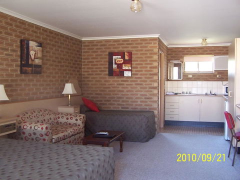 Arcadia Motor Inn - Newcastle Accommodation 0