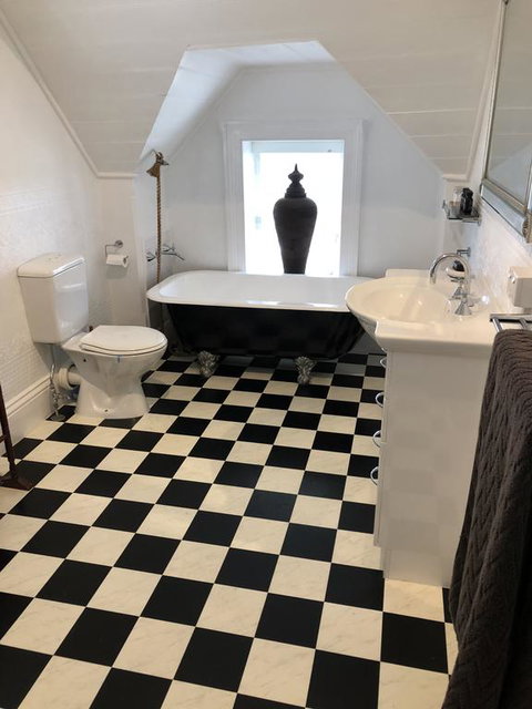 Arcoona Manor - Newcastle Accommodation 2