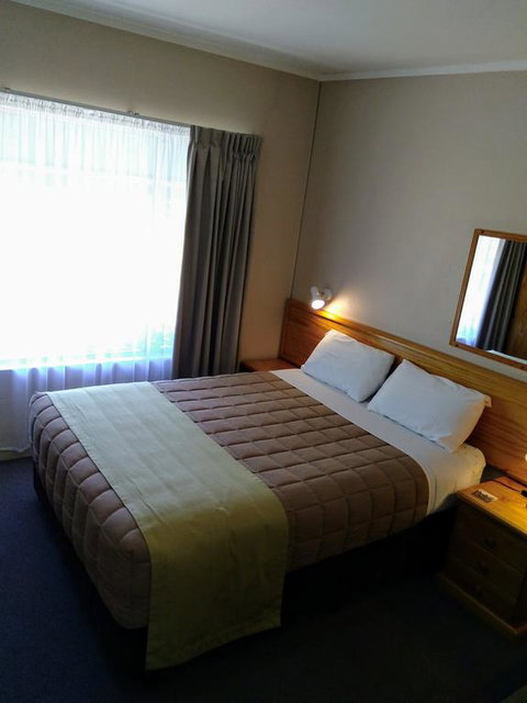 Armidale Rose Villa Motel - New Castle Tourism 3