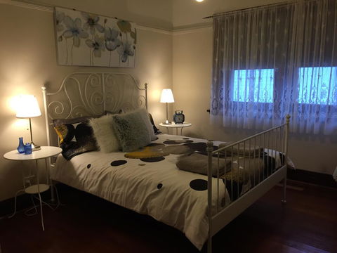 Art Deco Cottage - New Castle Tourism 2