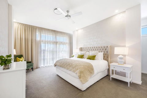 Aruma @ The Cove - Newcastle Accommodation 3