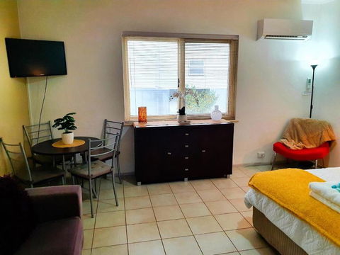 M104 West Perth Studio Apartment Near Kings Park - Newcastle Accommodation 3