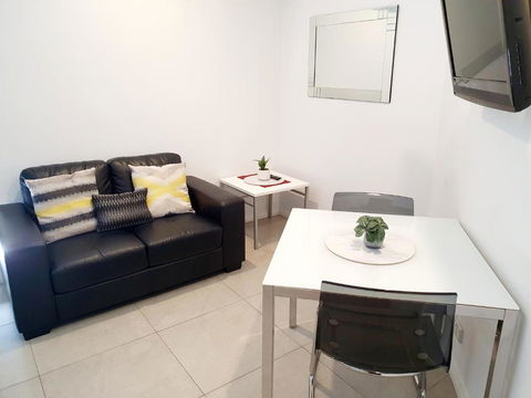 M5 West Perth Studio Apartment Near Kings Park - Newcastle Accommodation 1