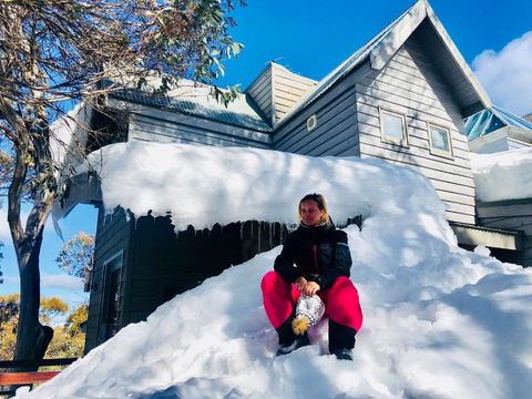 MAGNIFICENT SKIING ON MOUNT BULLER - Newcastle Accommodation 2