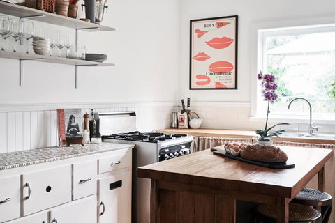 Makers Cottages - Newcastle Accommodation 1