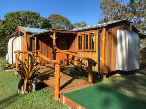 MANGO LODGE River Heads - Newcastle Accommodation 0