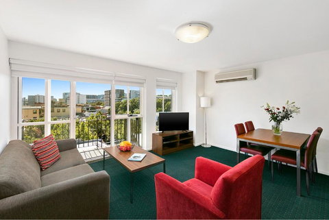 Melbourne Carlton Central Apartment Hotel Official - Newcastle Accommodation 3