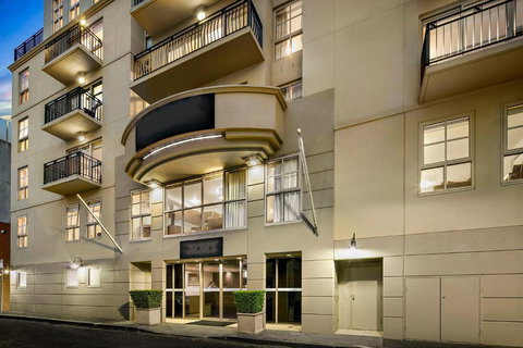 Melbourne Carlton Central Apartment Hotel Official - Newcastle Accommodation 1