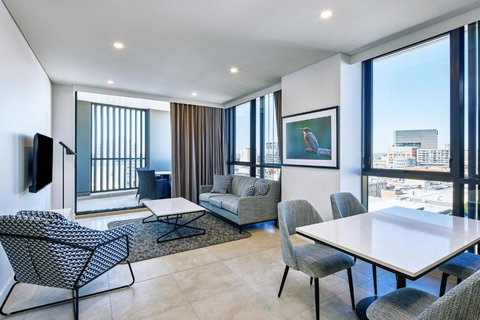 Meriton Suites Liverpool - Newcastle Accommodation 1