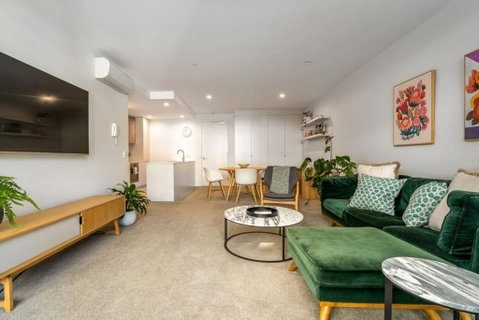 Modish Apartment Near Parliamentary Triangle - Newcastle Accommodation 1