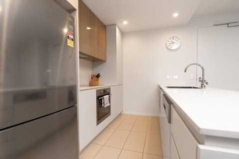 Modish Apartment Near Parliamentary Triangle - Newcastle Accommodation 2