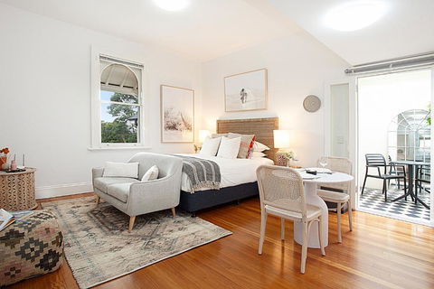 Modern And Cosy Inner West Apartment - Newcastle Accommodation 1