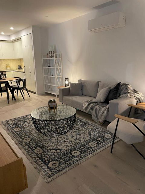 Modern Apartment On Courtney-02594 - Newcastle Accommodation 1