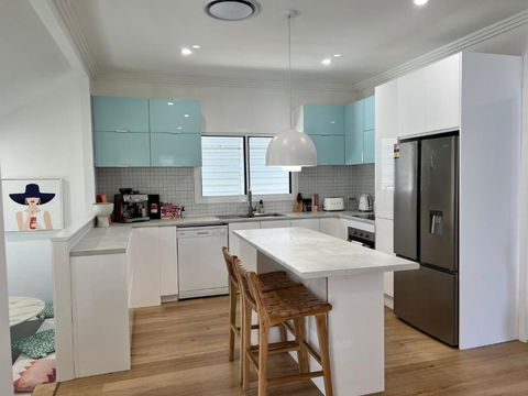 Modern Pool Oasis & Seaside Abode - Newcastle Accommodation 3