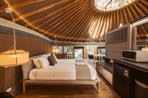 Mongolian Crafted Yurt With Private Spa And Spectacular Views - New Castle Tourism 2