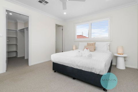 Modern Townhouse In The Heart Of Adamstown - New Castle Tourism 1