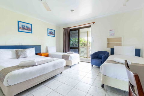 Motel Ingham - New Castle Tourism 1
