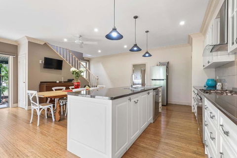 Mount Bolton Retreat - Newcastle Accommodation 3