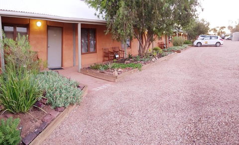Mud Hut Motel - Newcastle Accommodation 3
