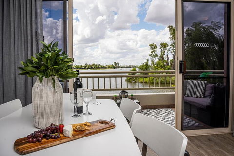 Mulwala Lakeside Apartment - Newcastle Accommodation 0